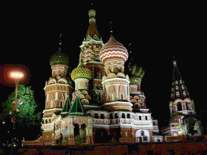 SÉJOUR À SAINT-PETERSBOURG : LA MAGIE DES NUITS BLANCHES